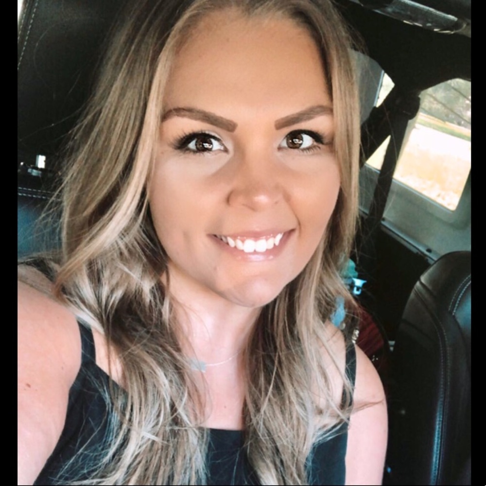Meet your Posher, Ashley